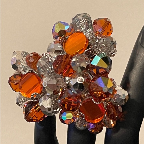 Vintage Vendome Faceted Glass Bead & Aurora Borealis Cluster Brooch - Picture 3 of 7